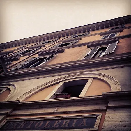 Mynavona Róma